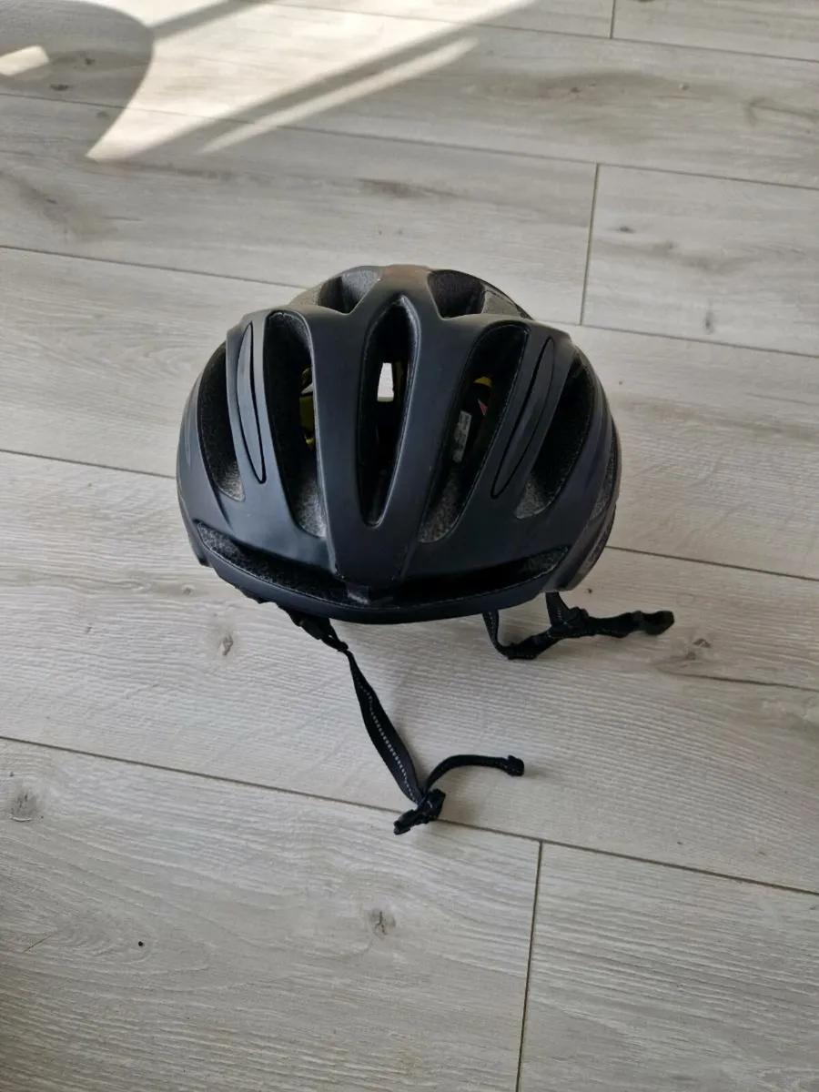 Cycling helmet - Image 2