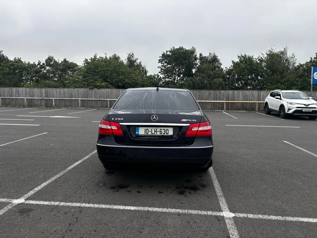 Mercedes E200 - Image 3