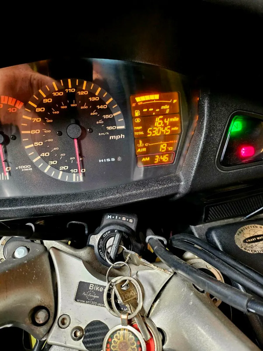 Honda pan european st 1300 - Image 4