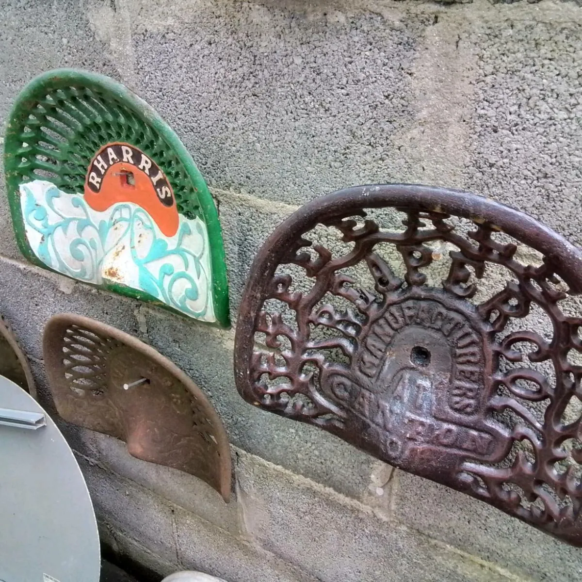 ANTIQUE AND COLLECTABLES - Image 3