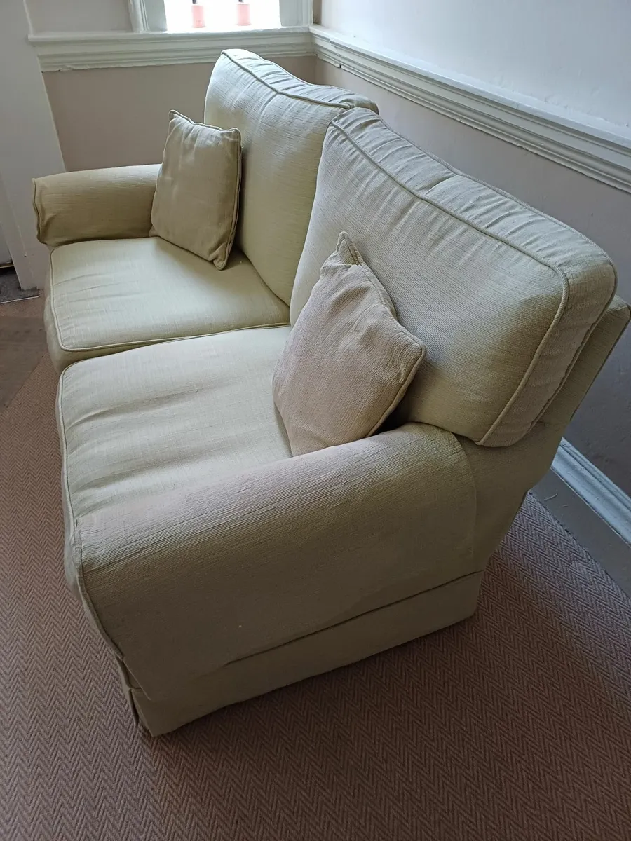 Sofa in good condition - Image 3
