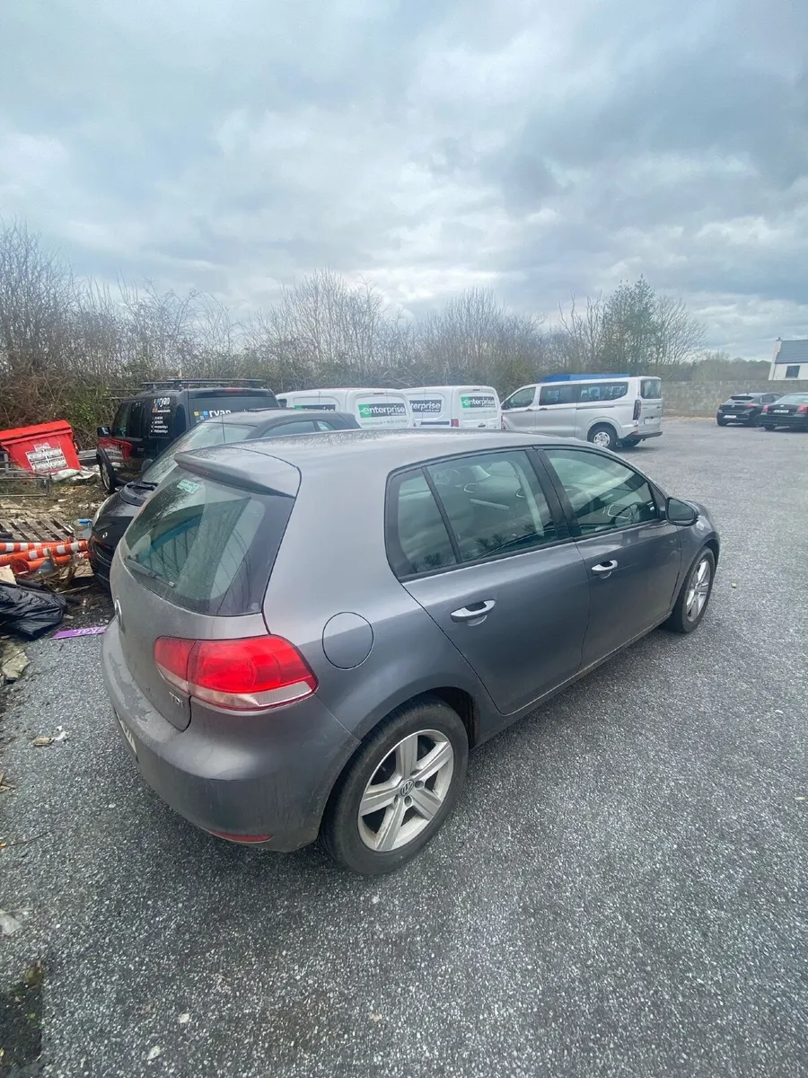 Car - Image 1