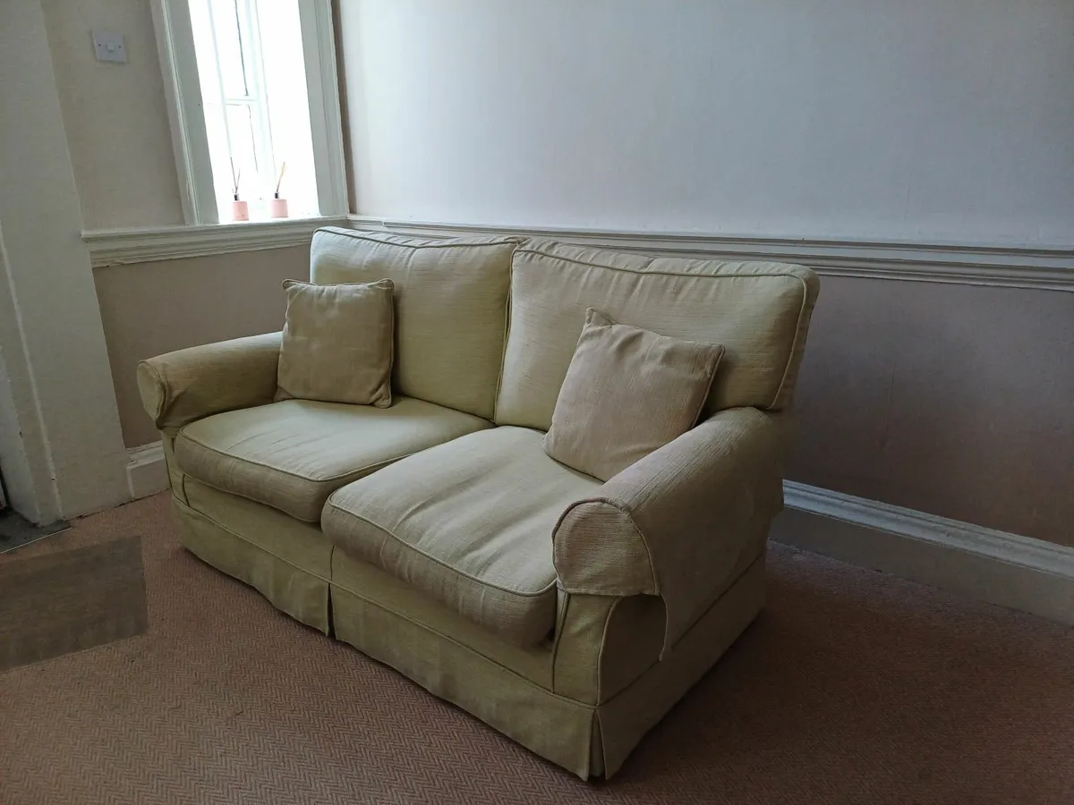 Sofa in good condition - Image 1