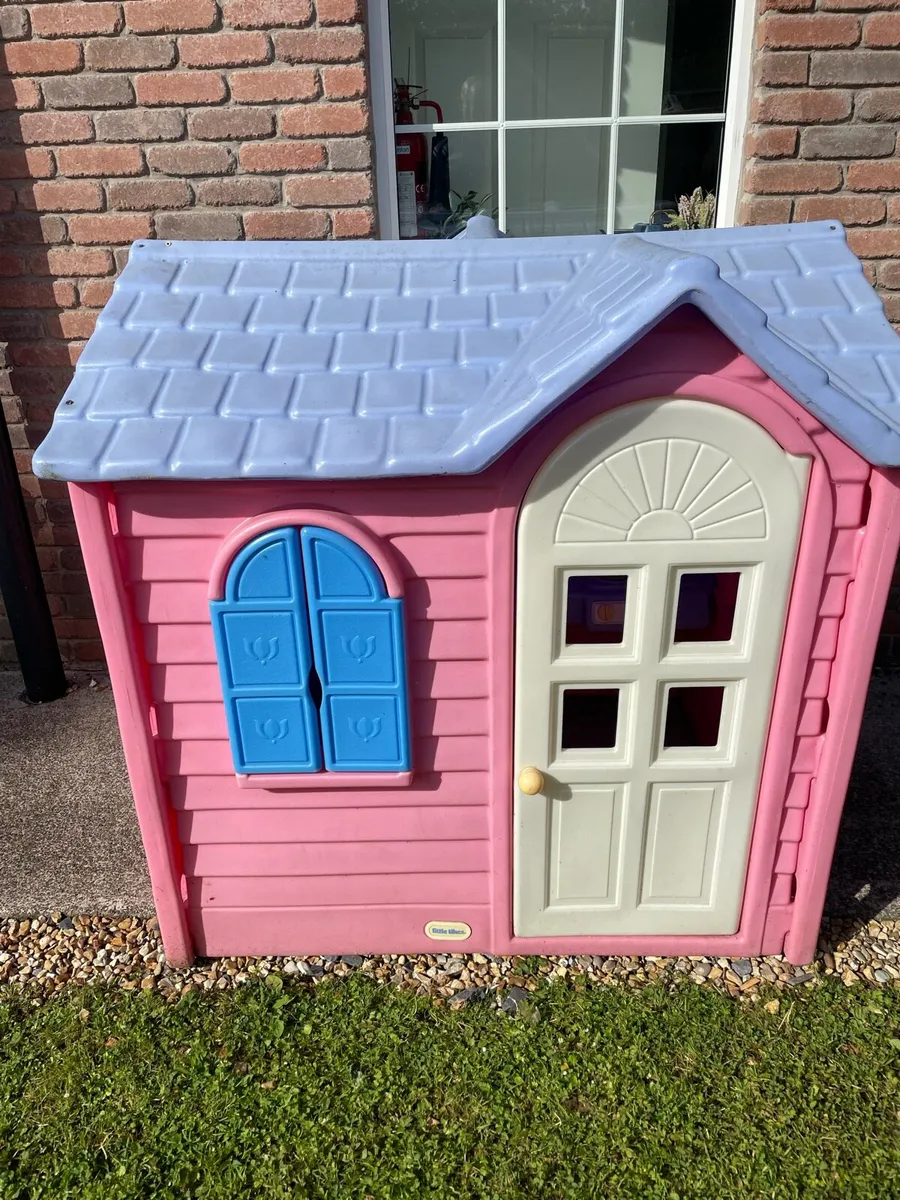 Little Tikes Country Cottage  Playhouse - Image 1