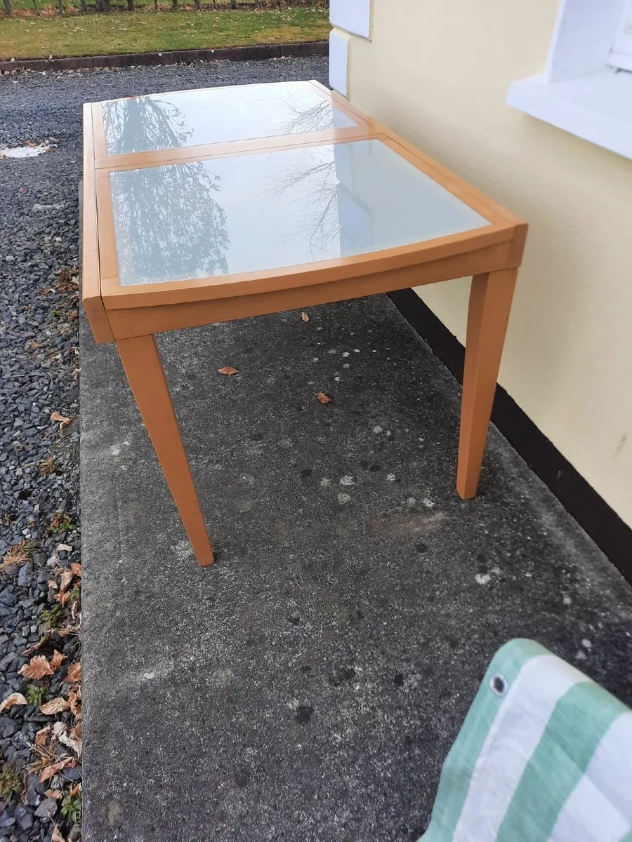 Kitchen table - Image 2