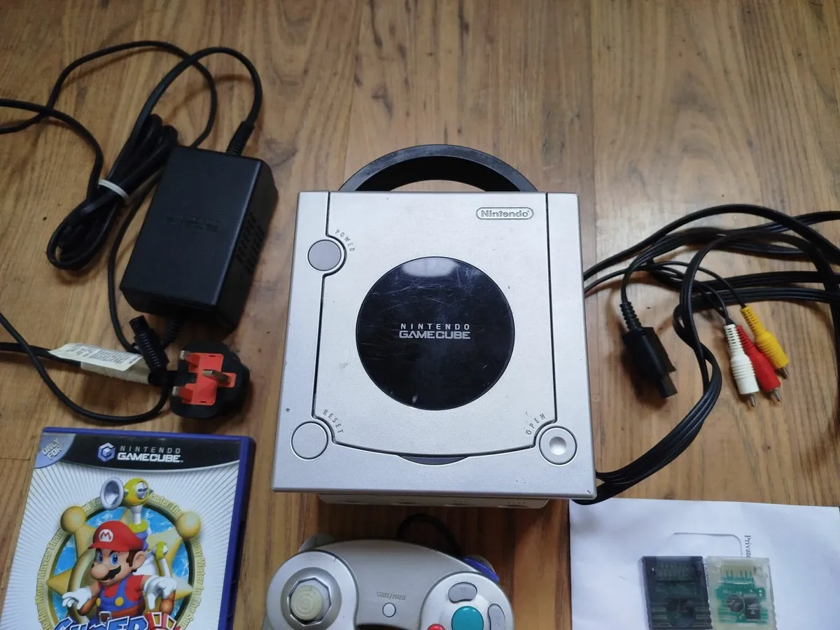 Nintendo GameCube Console Silver Platinum w/ Games - Image 3