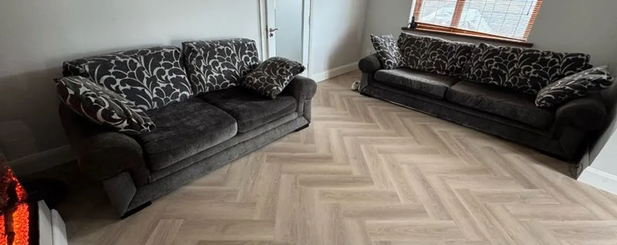 sofa - Image 1
