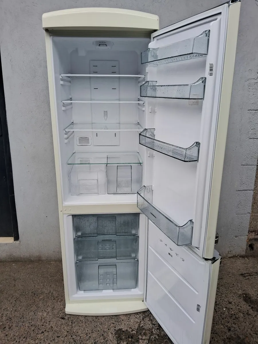 RECTRO STYLE FRIDGE AND FREEZER - Image 4