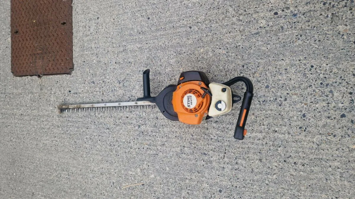 Hedge trimmer - Image 1