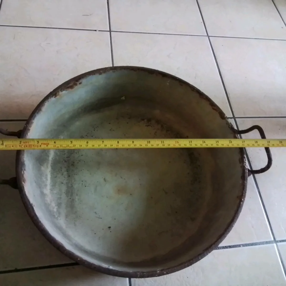 ANTIQUE AND COLLECTABLES - Image 1