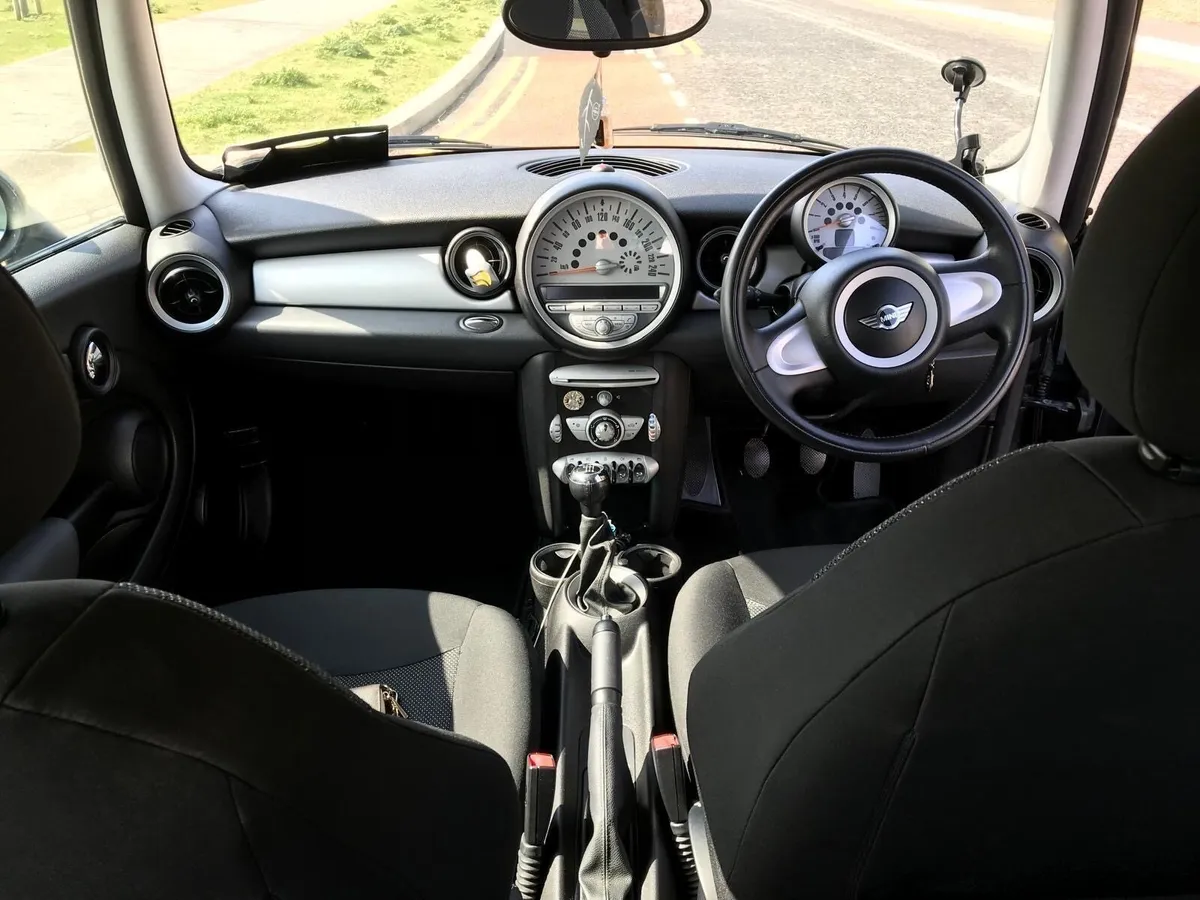 Mini One - Image 4