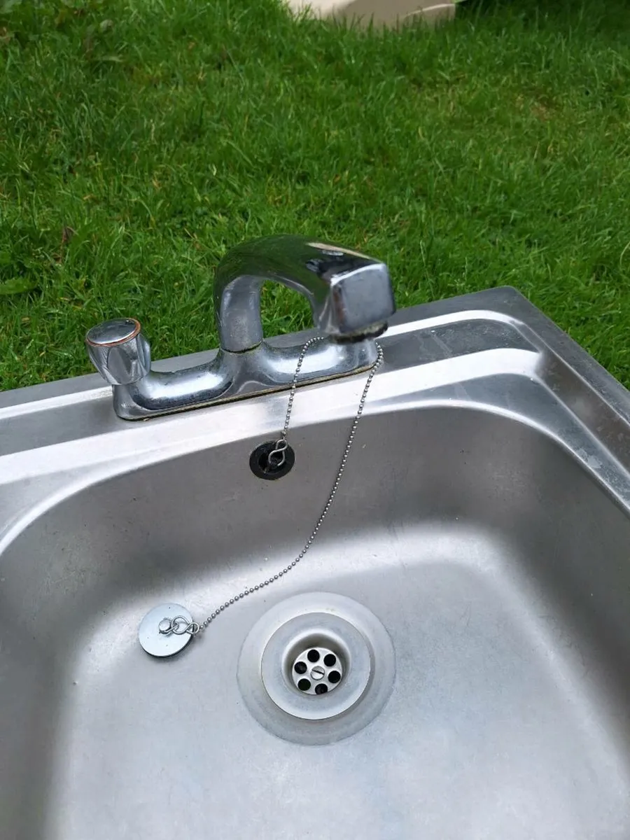 Kitchen sink - Image 2