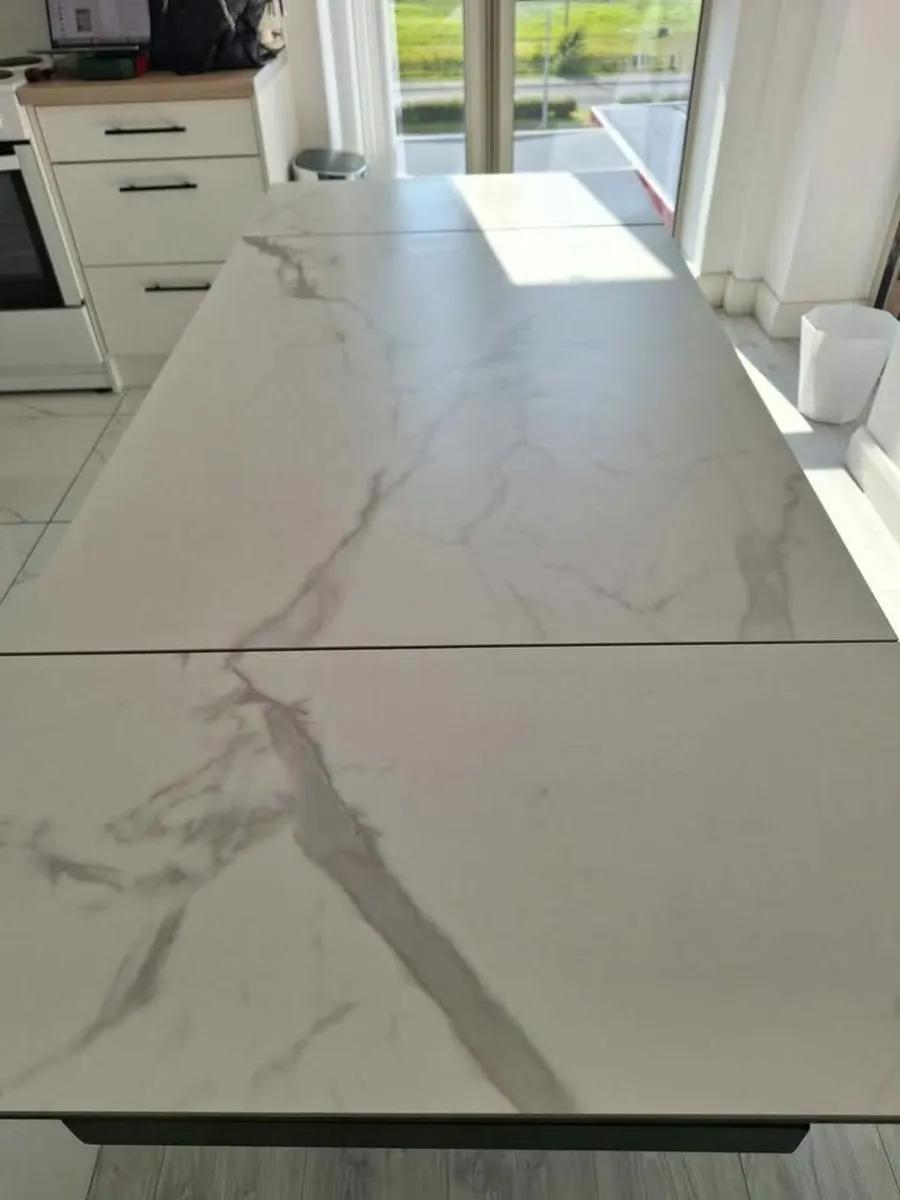 Ceramic white marble dining table - Image 4