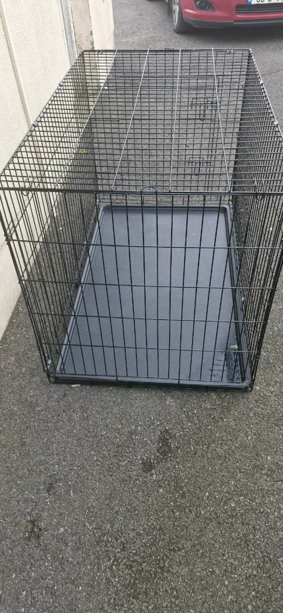 Dog crate - Image 1
