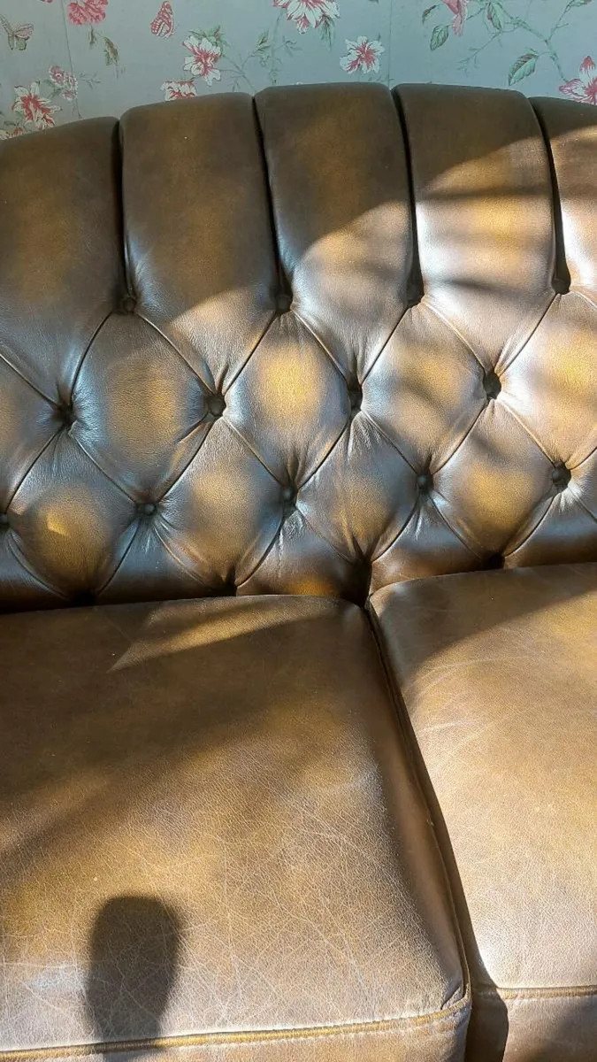 LEATHER SOFA - Image 4