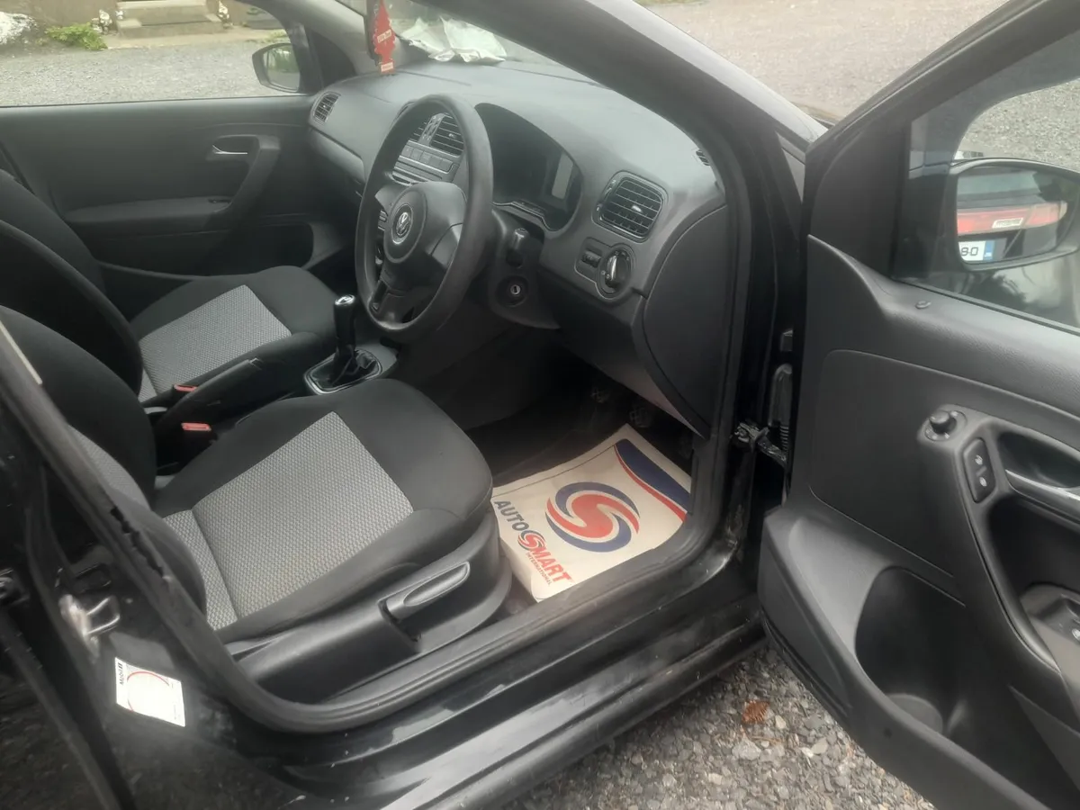 Volkswagen Polo 2011 - Image 3