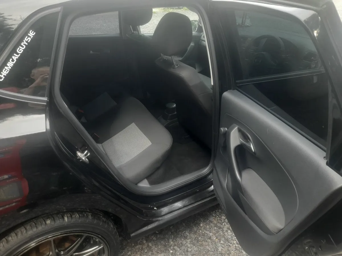 Volkswagen Polo 2011 - Image 4