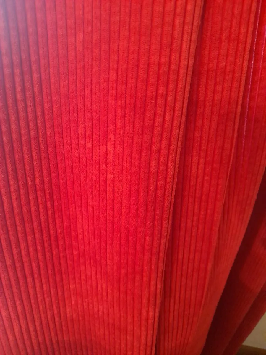 Red cord curtains - Image 2
