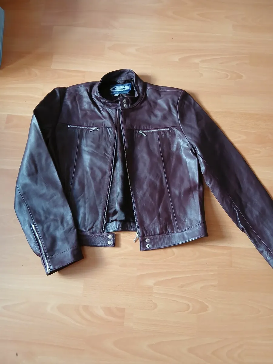 💯 Genuine Real Leather Jacket (Ladies) - Image 2