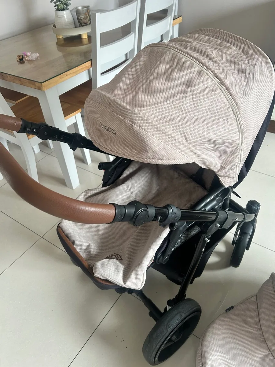 Venicci Travel System - Image 3