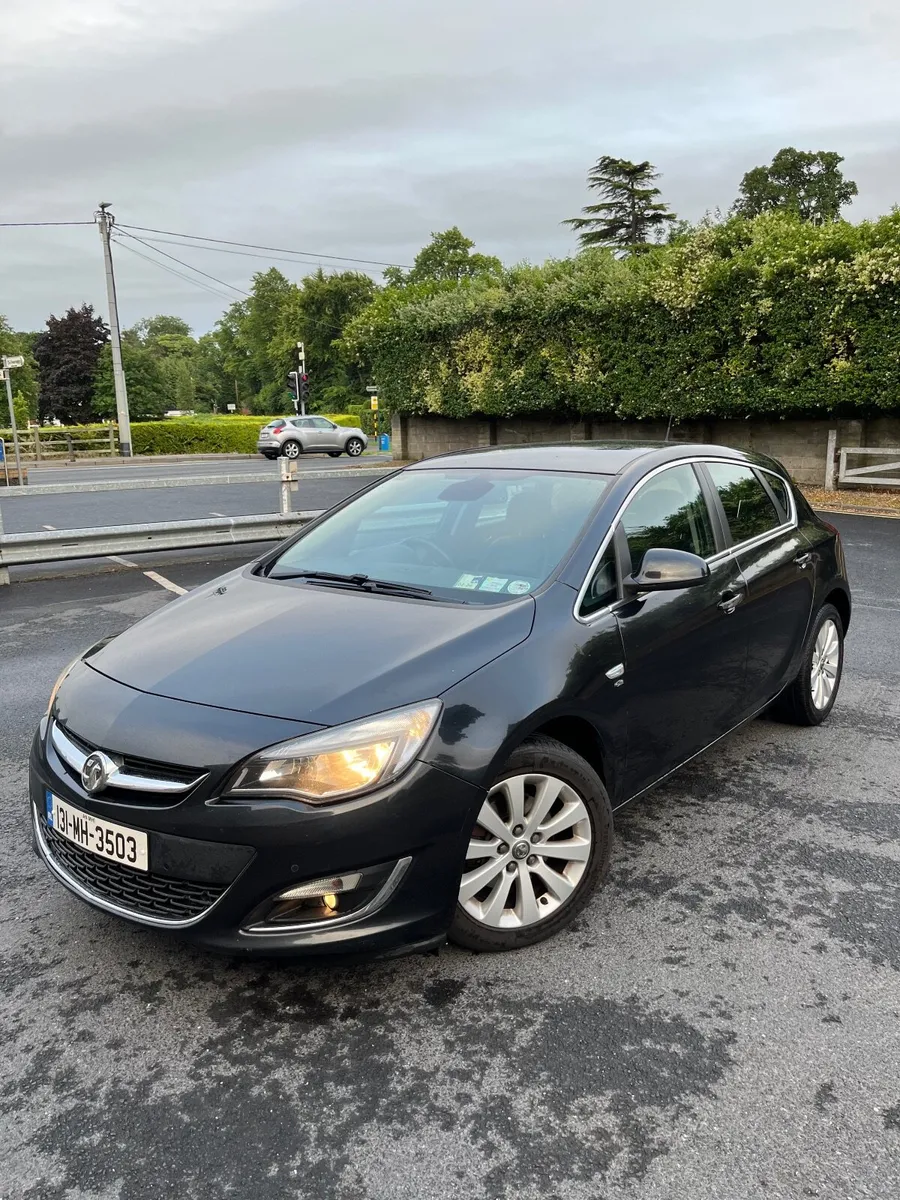 Vauxhall Astra Elite 2013 2.0 - Image 1