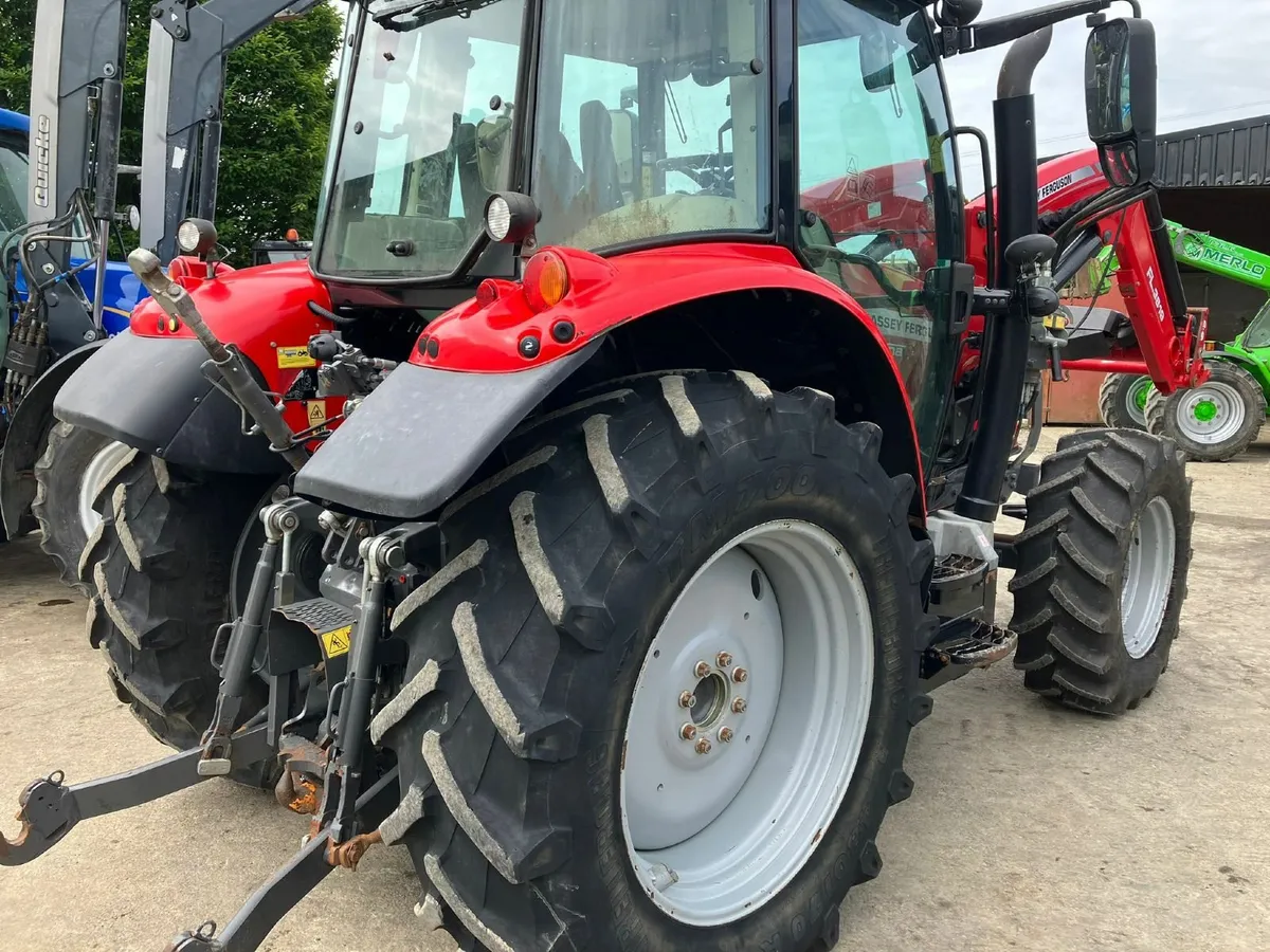 MASSEY FERGUSON 5712S - Image 4