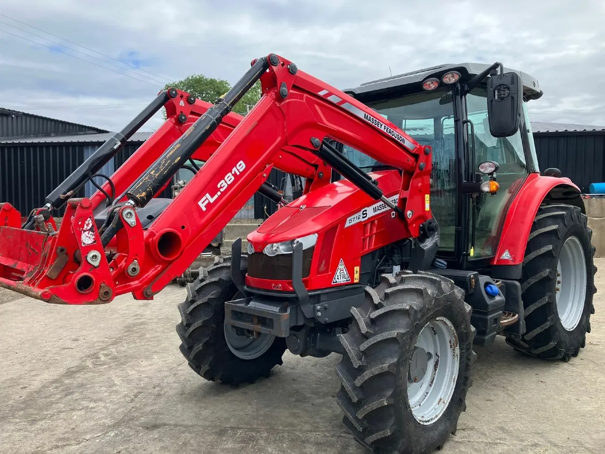 MASSEY FERGUSON  Tractors - Image 3