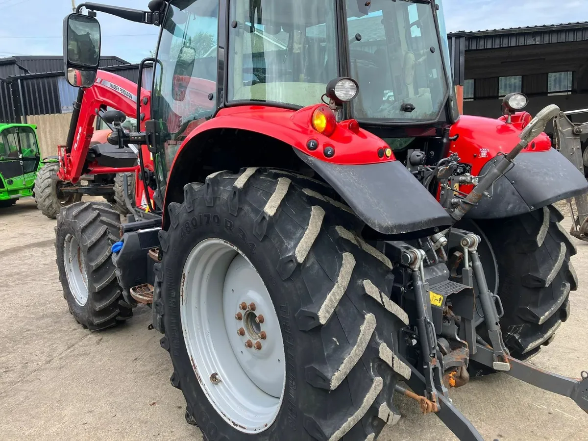 MASSEY FERGUSON  Tractors - Image 4
