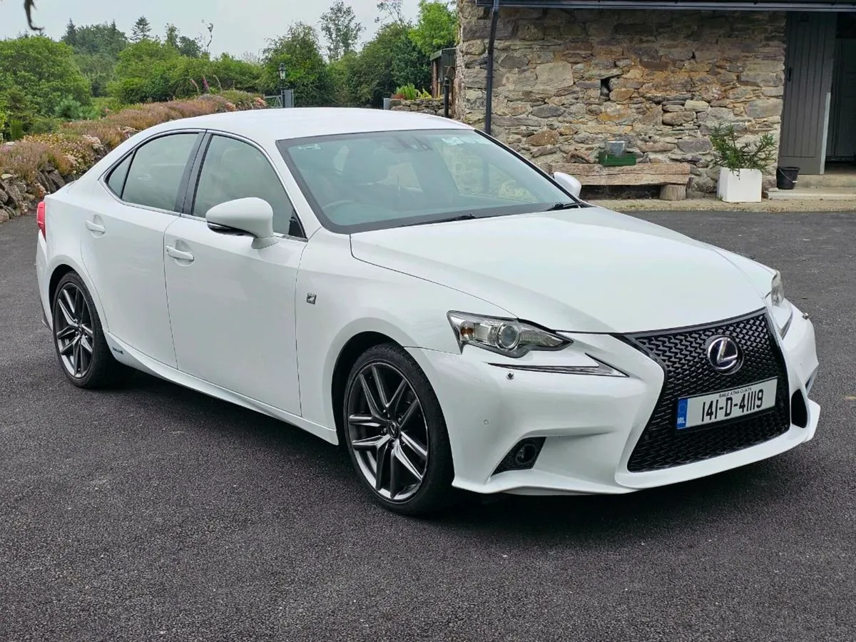 Lexus is300h - Image 3
