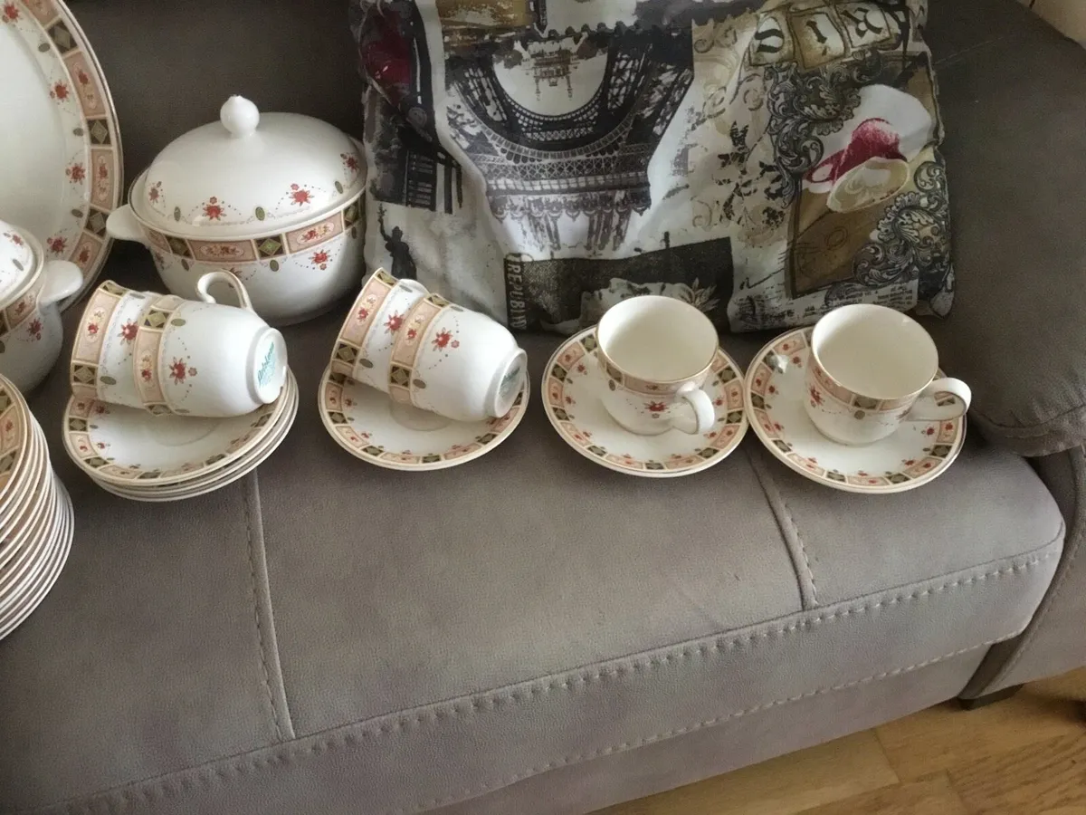 Arklow Pottery Dinner Set - Image 4