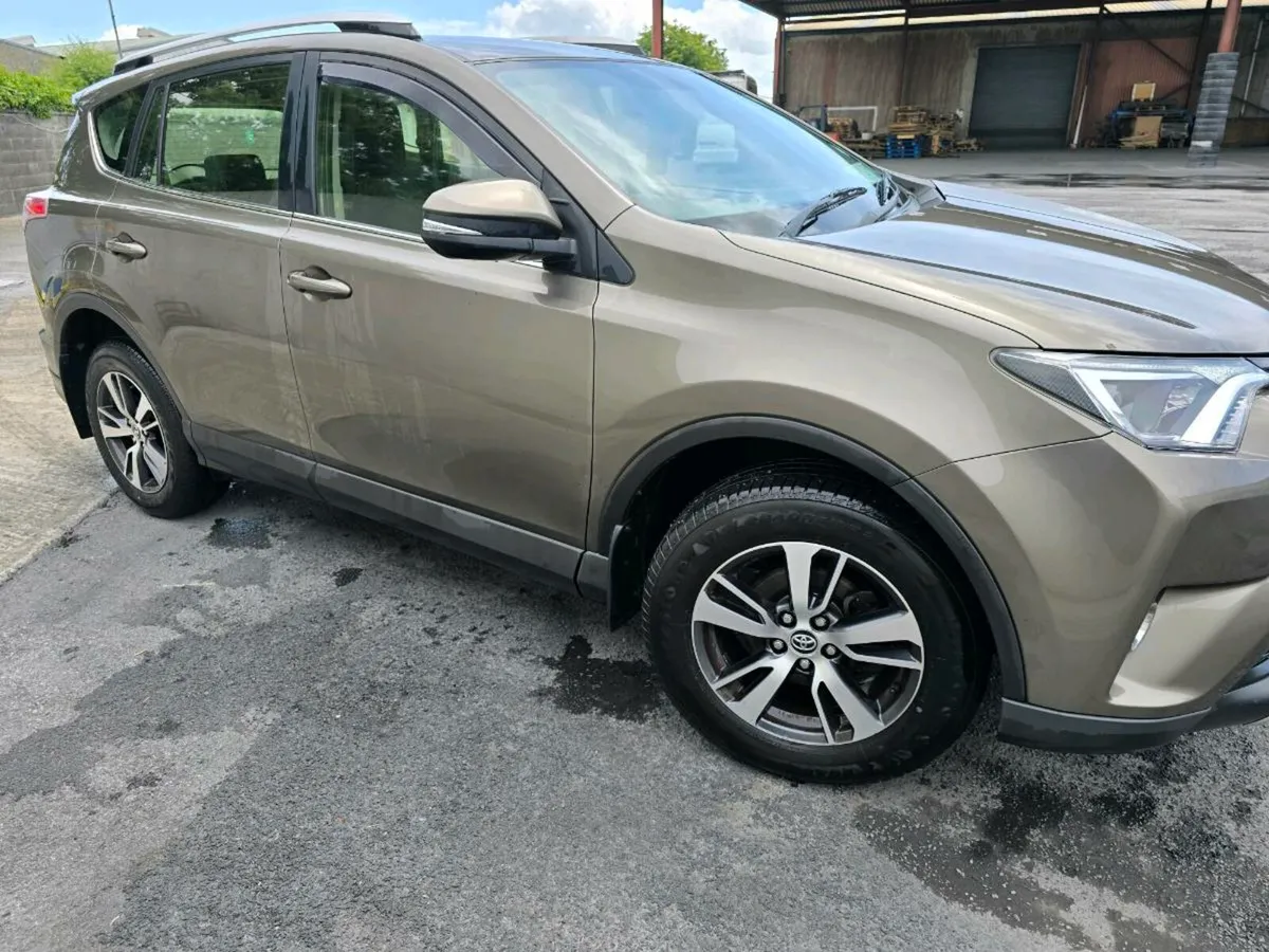 Toyota rav 4 - Image 3