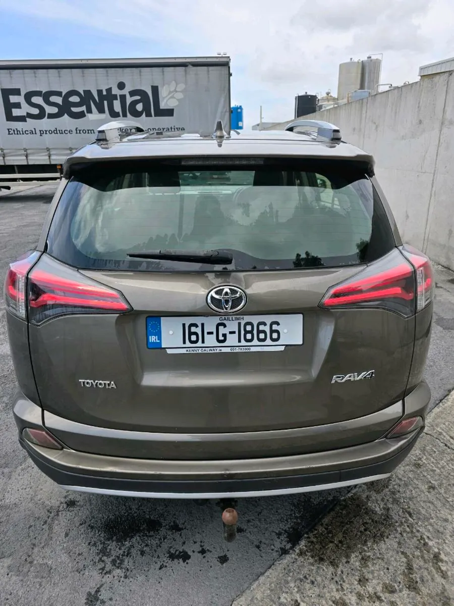 Toyota rav 4 - Image 4