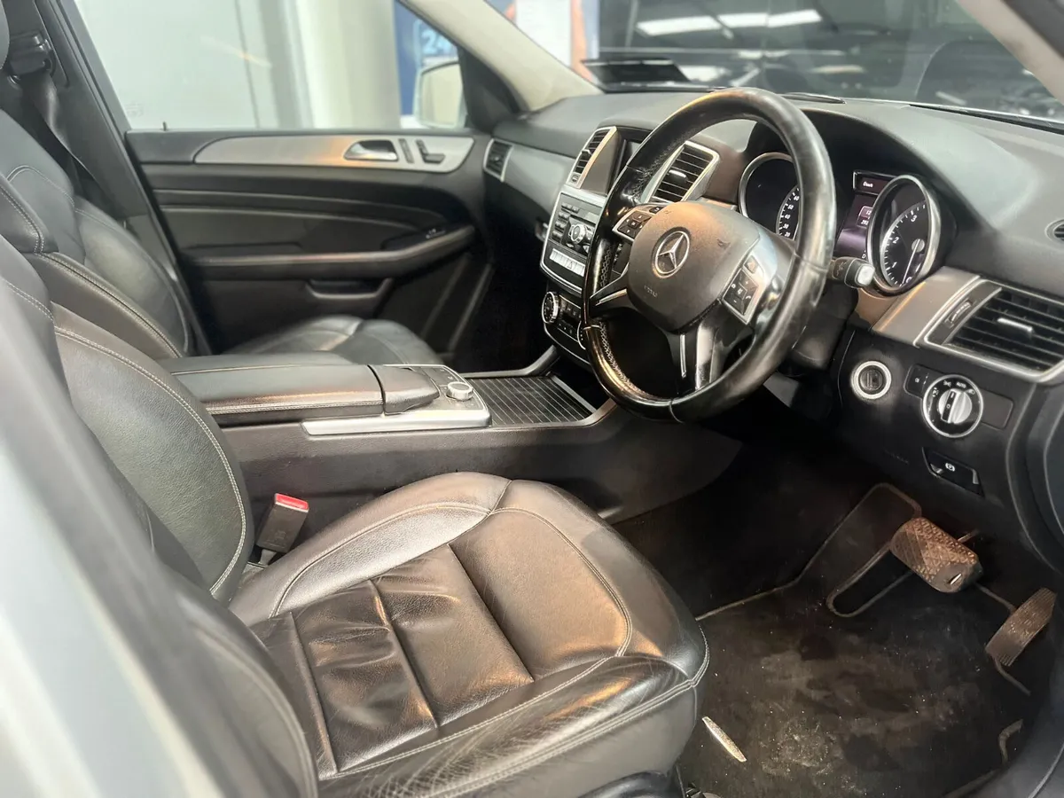 Mercedes-Benz M-Class 2015  250D. AMG SPORT - Image 4