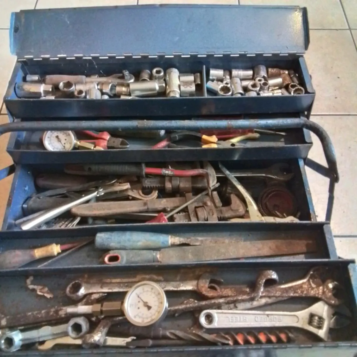 TOOL BOX