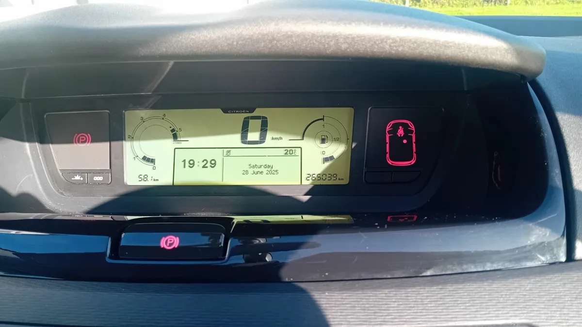 Citroen C4 Picasso 2013 PLATINIUM - Image 4