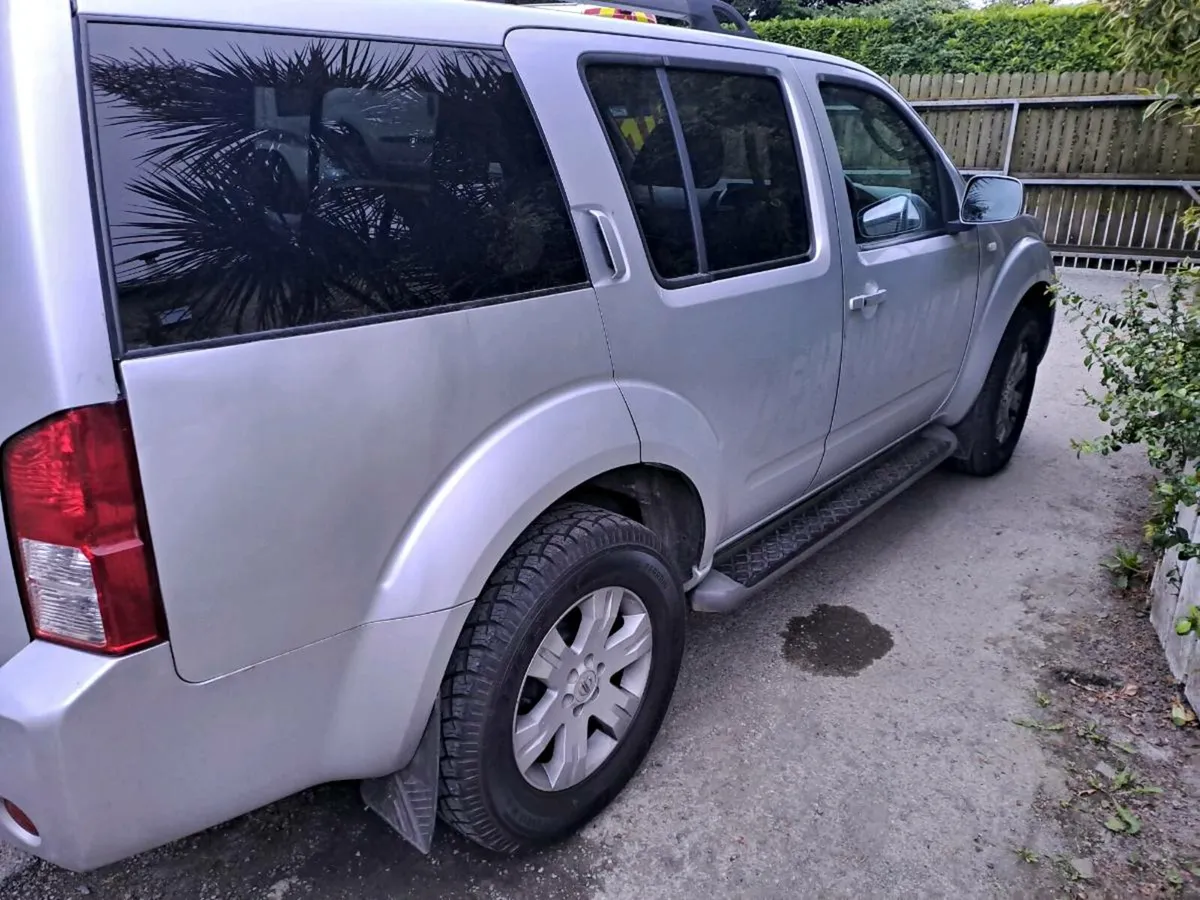 Nissan Pathfinder - Image 2