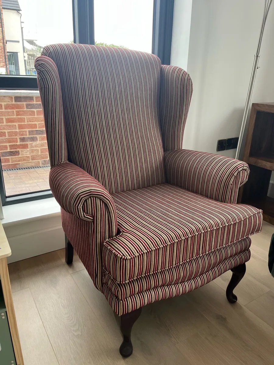 Queen chair - Image 1