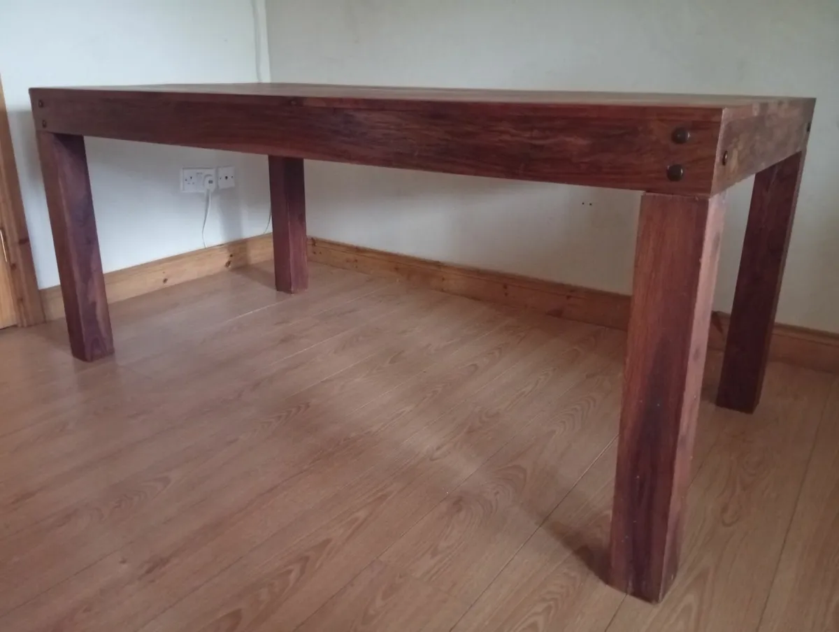 Quality Old Style Modern Walnut dining table 4-8p - Image 1