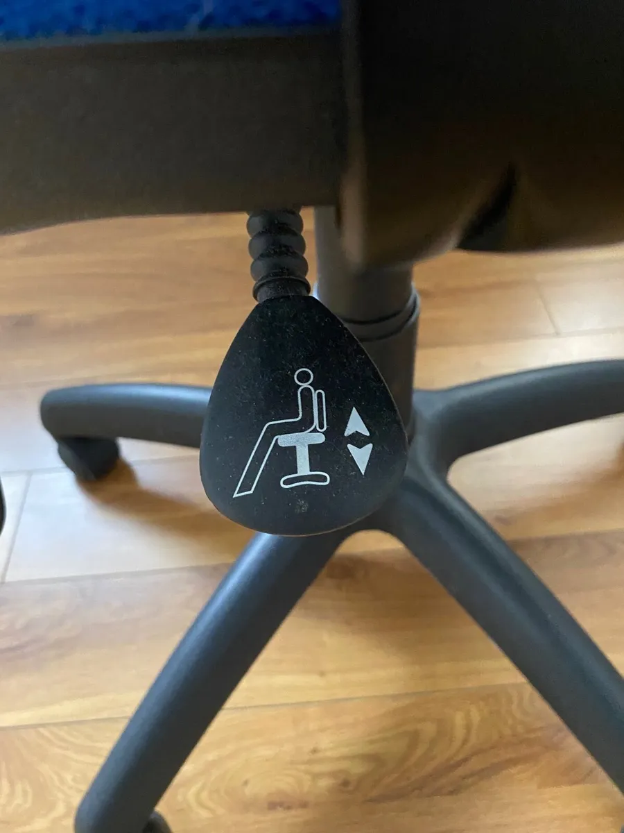 Office chair - Image 2