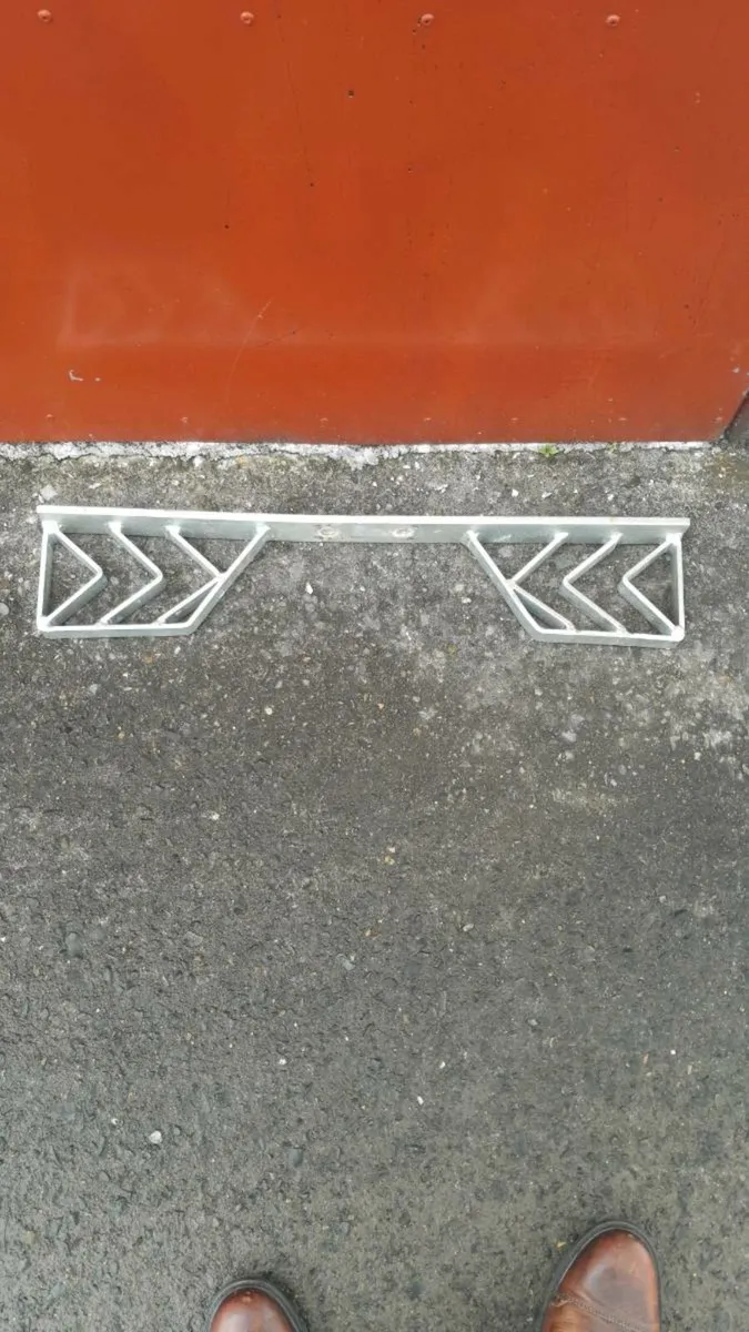 TOW BAR STEP - Image 1