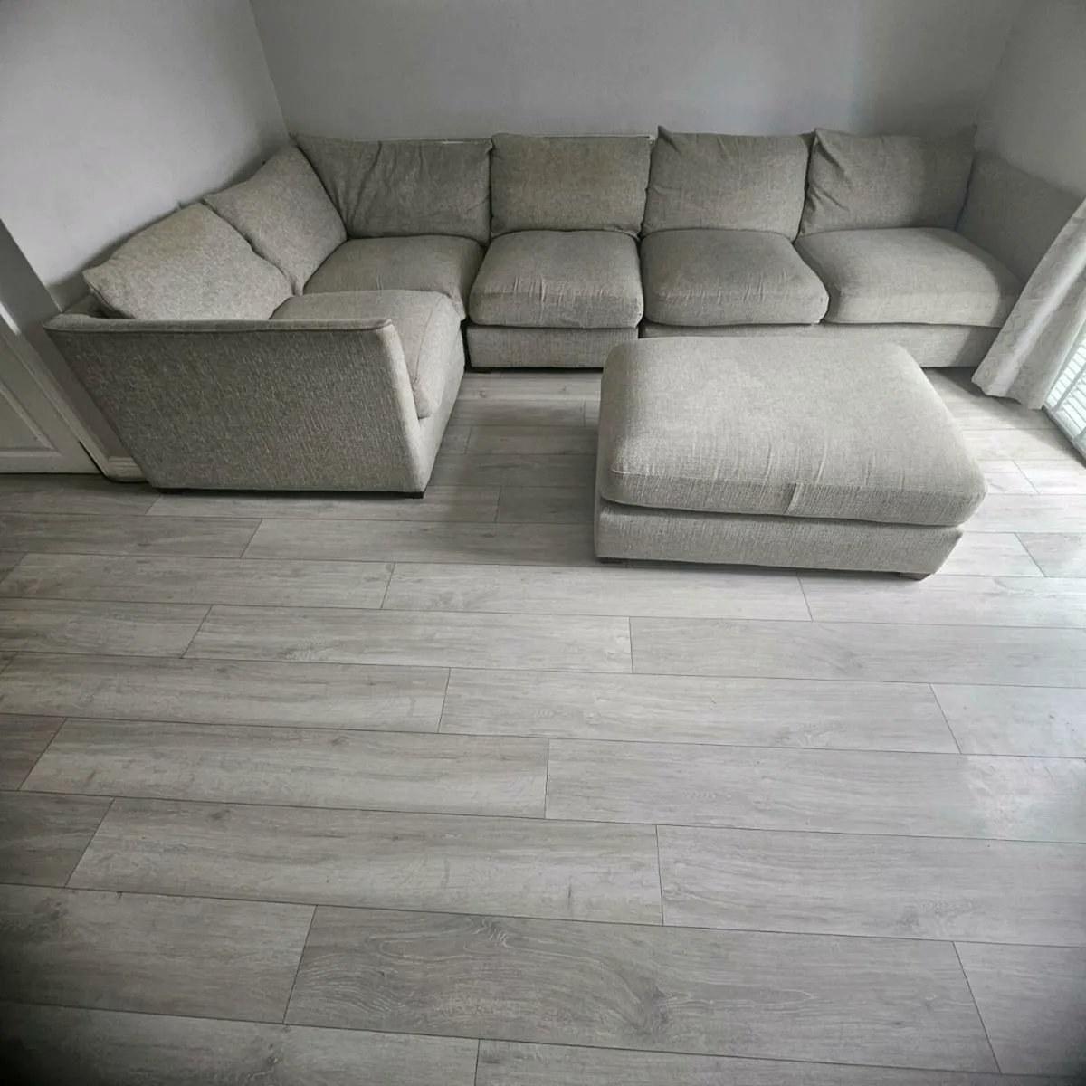 L shame sofa - Image 2