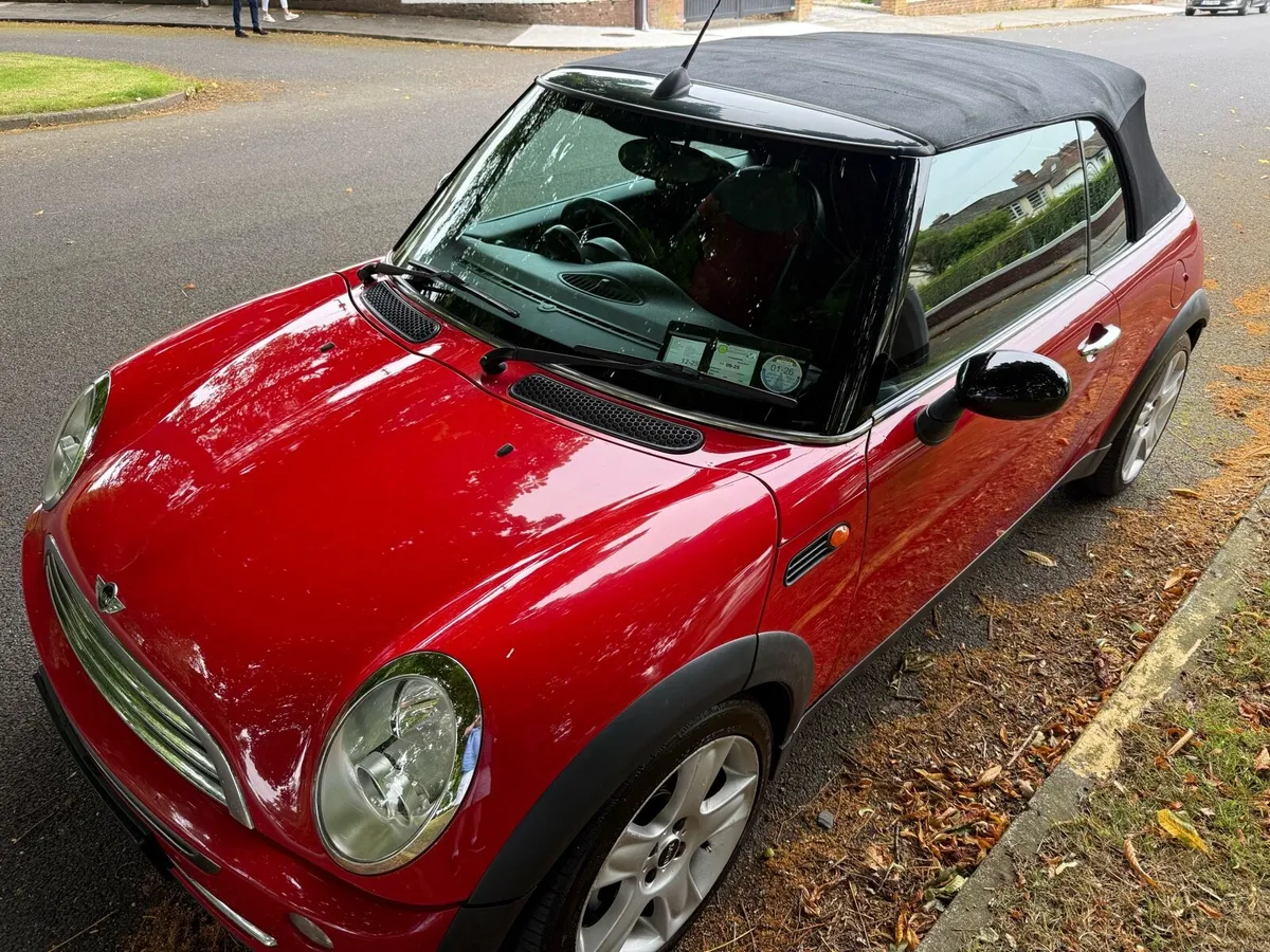 2006 mini convertible - Image 2