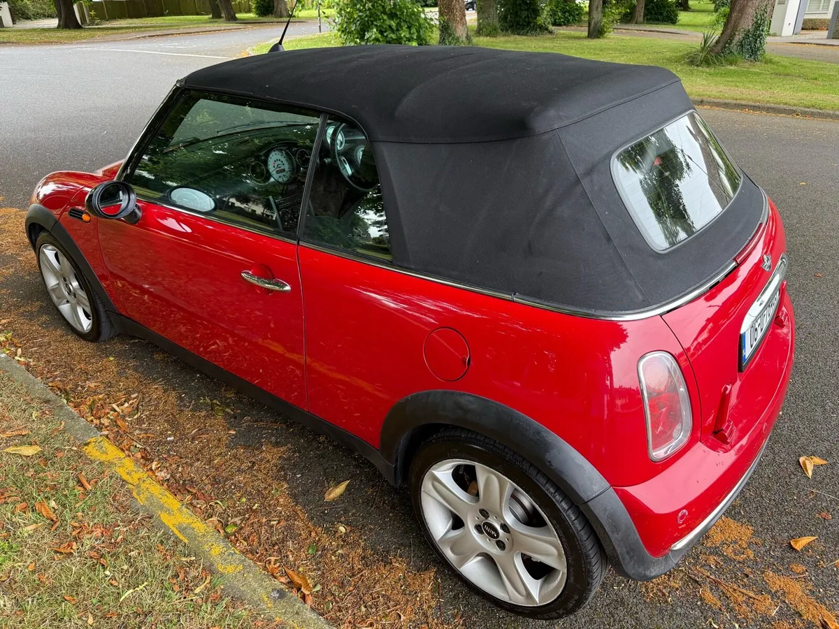 2006 mini convertible - Image 4