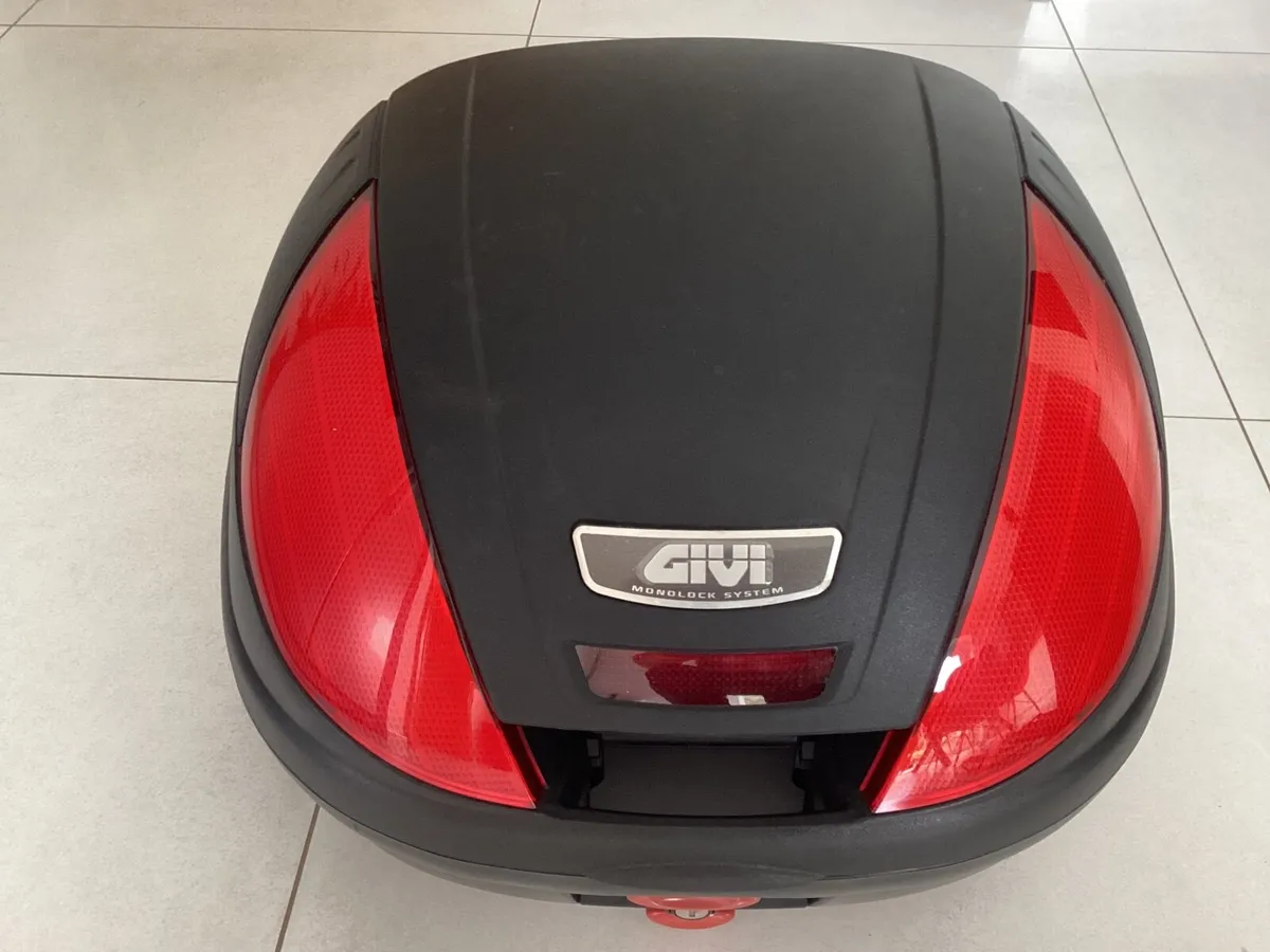 Motorcycle luggage - Image 2