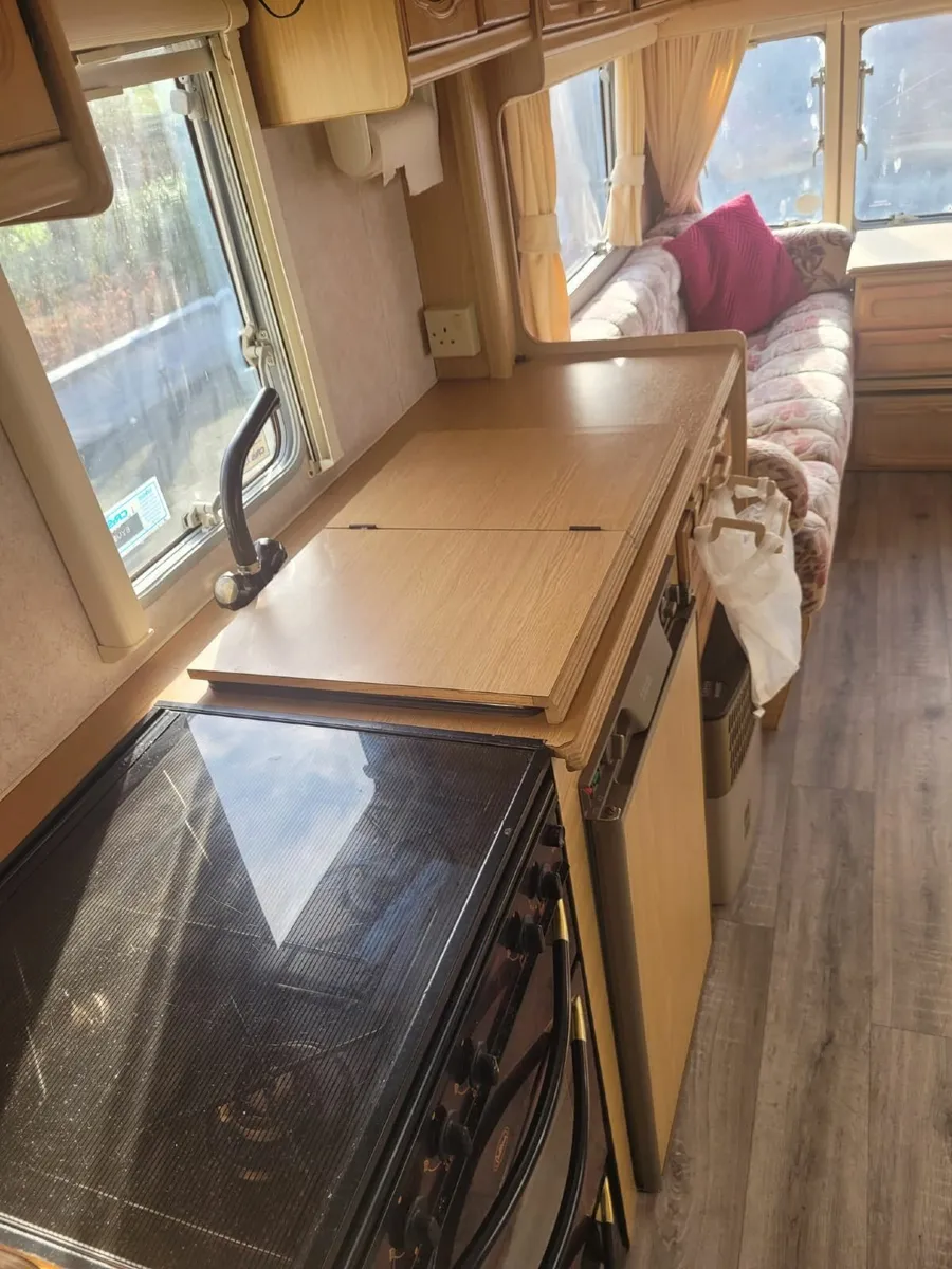 Bailey Pageant caravan - Image 3