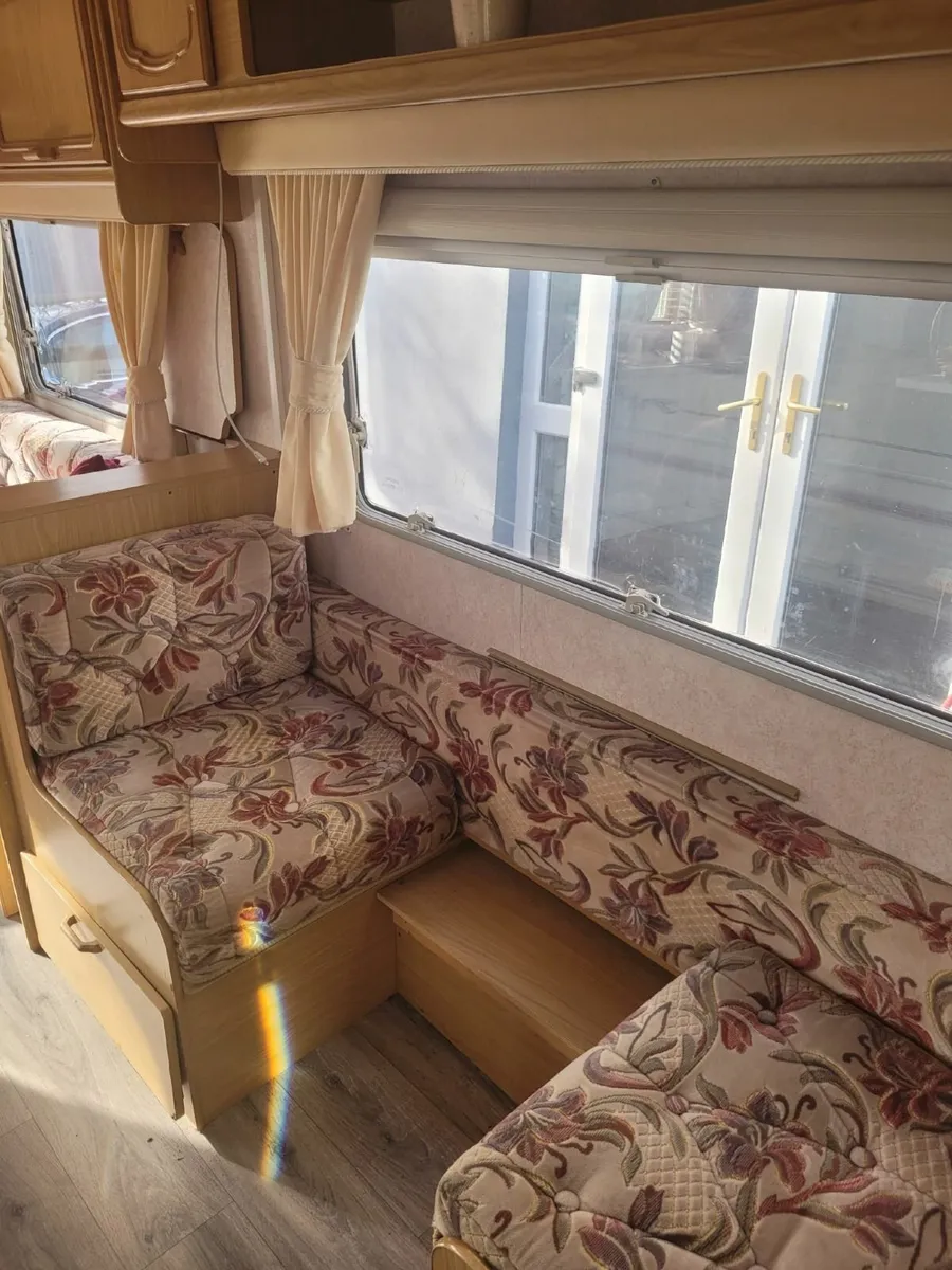Bailey Pageant caravan - Image 4
