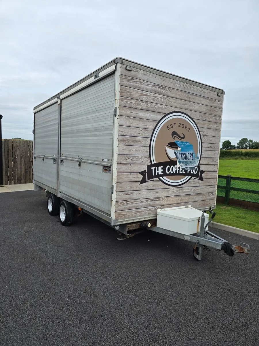 Catering trailer - Image 2