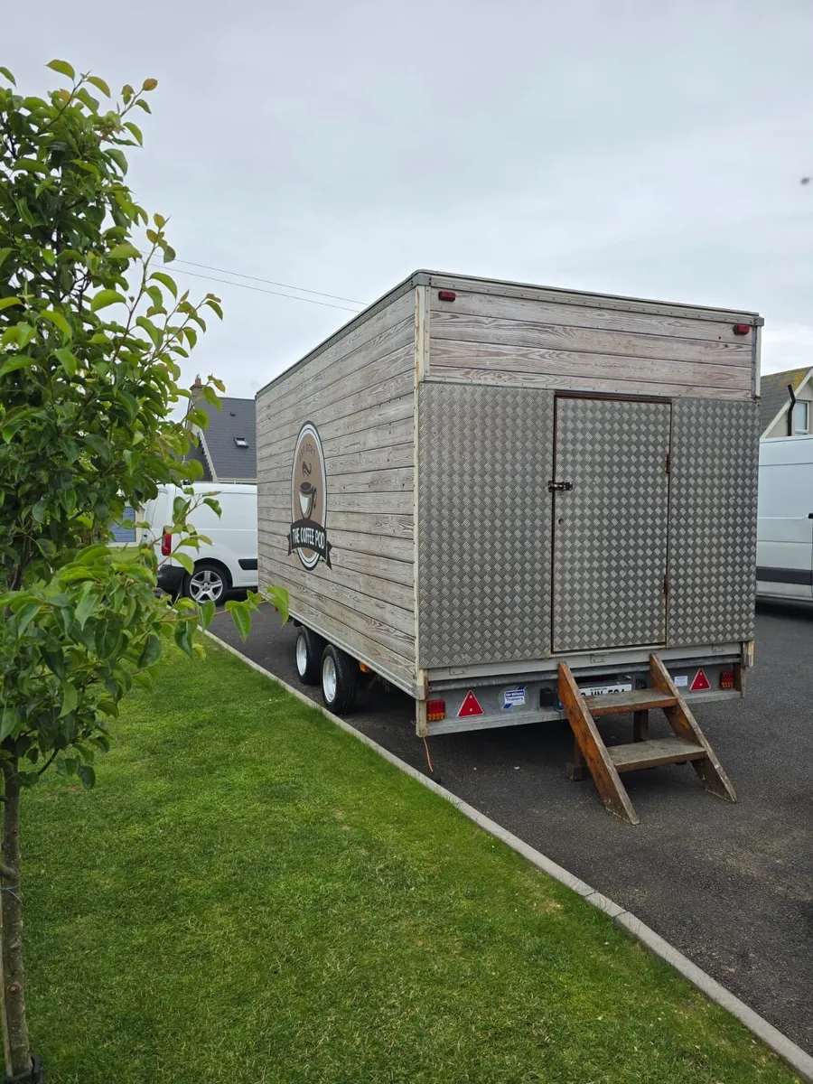 Catering trailer - Image 3