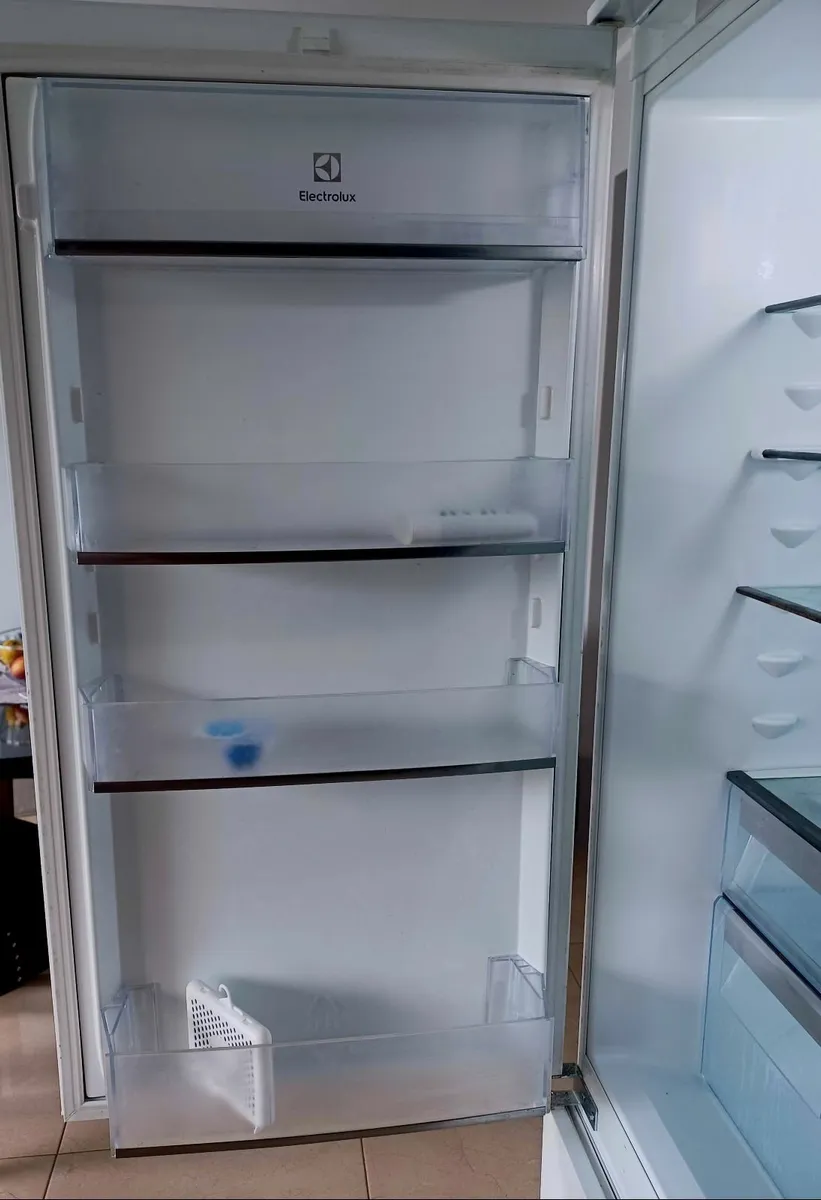 Electrolux Fridge Freezer - Image 3