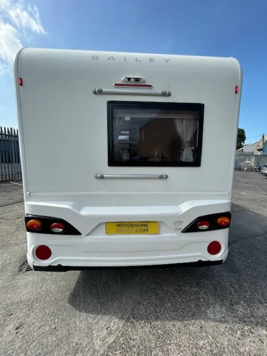 Bailey Advance 74-4 - 2019 - 4 Berth - Island Bed - Image 2
